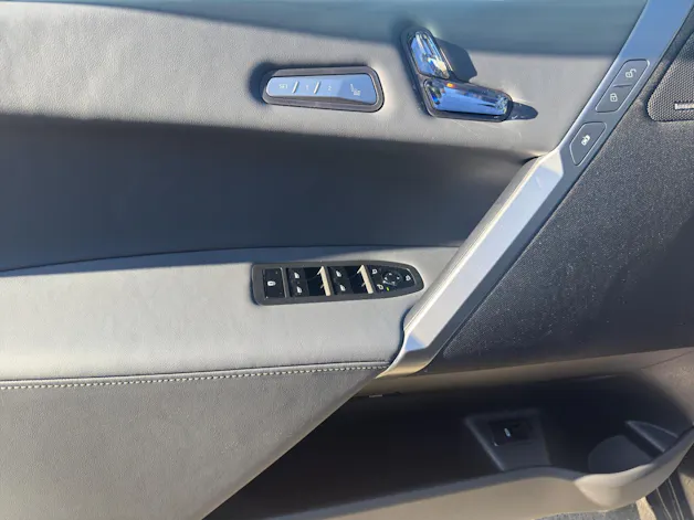 BMW iX xDrive60