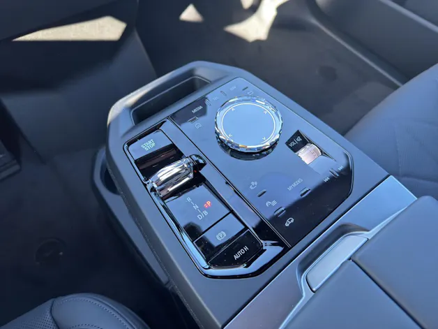BMW iX xDrive60