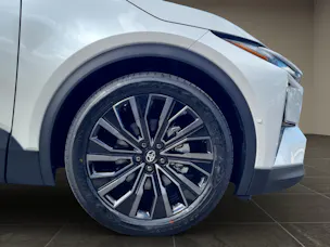 Toyota C-HR+ Premium AWD