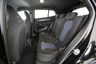 https://vehicle.imgix.net/4283300/17662e48-f2eb-4f36-b99a-ea2d371069ab.jpg