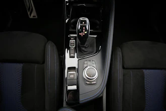 https://vehicle.imgix.net/4283300/e43865d9-e8e5-45f1-a2bd-7dca53dccf14.jpg