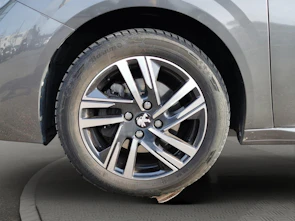 Fahrzeugbild PEUGEOT 208 1.2 PureTech 100 Allure Pack