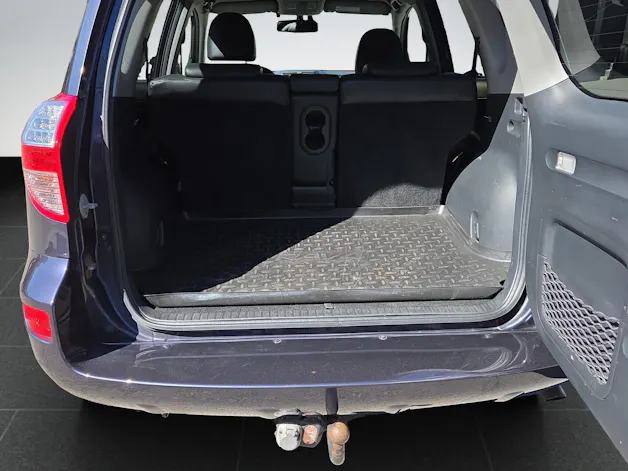 Toyota RAV4 2.2 D-CAT 150 L.Sol Premium