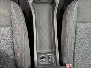 Mini F66 1.5i Cooper C  Essential Trim