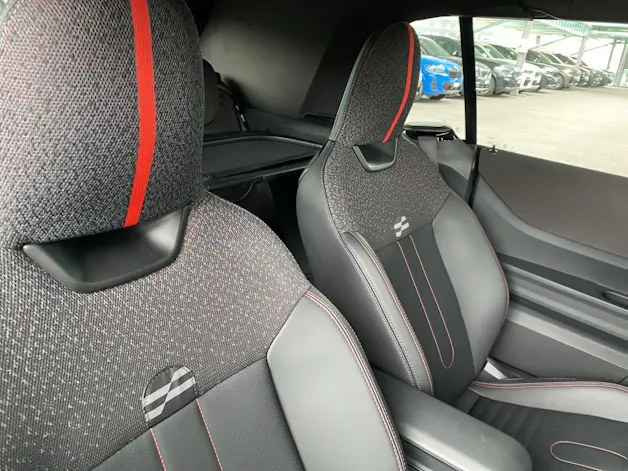 MINI Cabrio F67 2.0i John Cooper Works