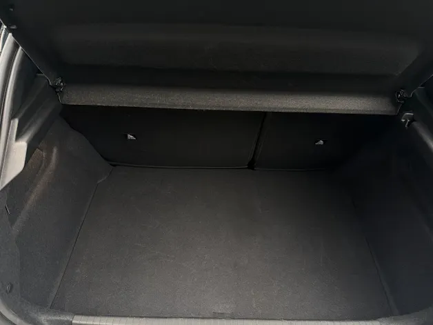 PEUGEOT 208 1.2 Hybrid 145 GT