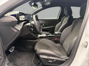 PEUGEOT 208 1.2 Hybrid 145 GT