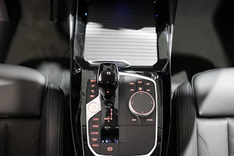https://vehicle.imgix.net/4283350/f234b626-de91-4a41-9df5-34b46491bfcf.JPG