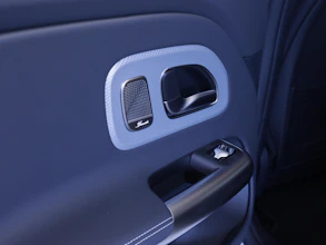 https://vehicle.imgix.net/4283368/c68d4fe2-3321-4b70-910a-c82af7c03b4a.JPG