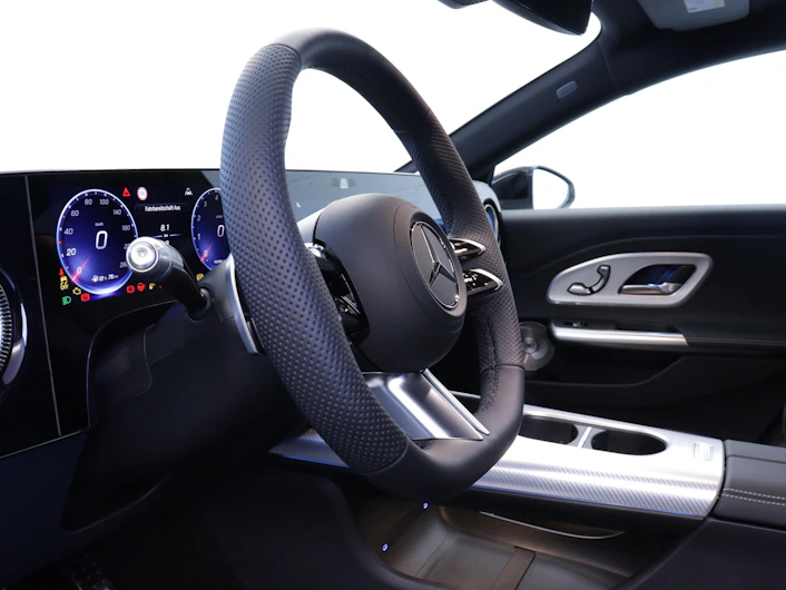 image du véhicule MERCEDES-BENZ CLA 220