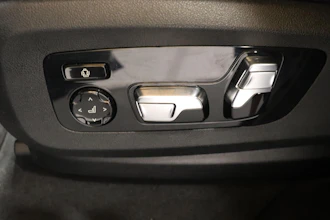 https://vehicle.imgix.net/4283391/3e002428-adc1-4609-9861-ad2a1aeaec36.JPG