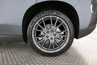 https://vehicle.imgix.net/4283501/36b0bedc-14a9-4a1e-851f-a43181ca938e.jpg