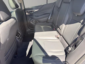 https://vehicle.imgix.net/4283542/a7ba52c7-6a51-4fda-a20c-dede38bd91e9.jpg