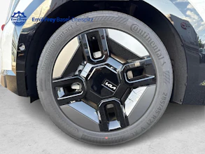 https://vehicle.imgix.net/4283546/253f682b-2038-4aff-aef2-589c51f60e85.jpg
