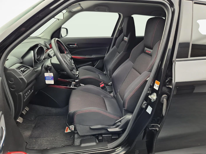 immagine del veicolo SUZUKI SWIFT