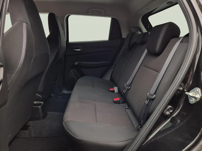 immagine del veicolo SUZUKI SWIFT