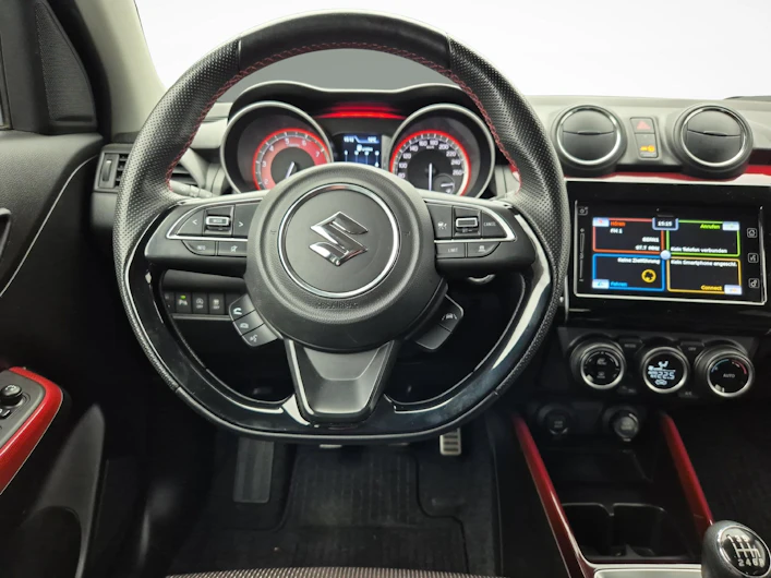 immagine del veicolo SUZUKI SWIFT