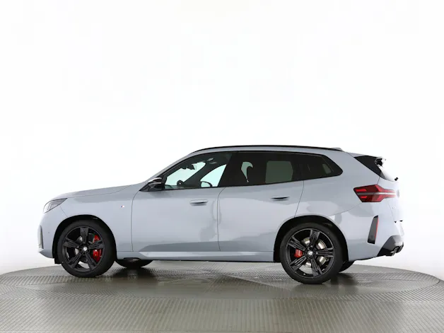 BMW X3 M50i