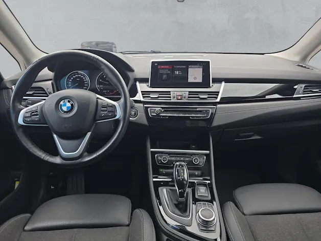 BMW 218d Active Tourer Sport Line xDrive F45 (CH) AHK 1.6T 📍
