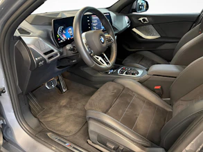 https://vehicle.imgix.net/4283671/f6879759-d624-4f71-be7c-ef70c5d9f32a.jpg