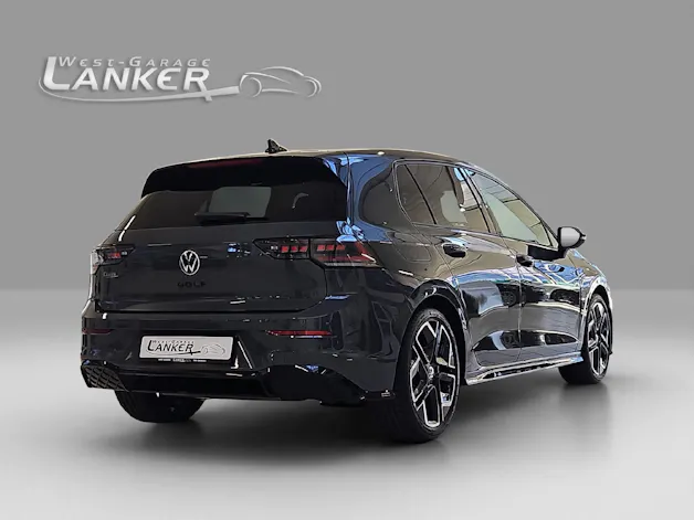 VW Golf VIII 1.5 eTSI R-Line DSG