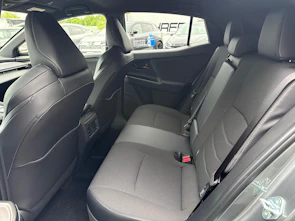 Fahrzeugbild TOYOTA C-HR+ Style AWD