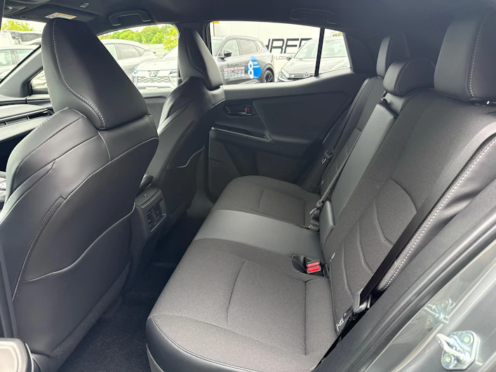 Fahrzeugbild TOYOTA C-HR+