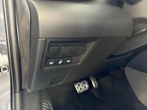 https://vehicle.imgix.net/4283703/3b243e20-80f2-43fd-bfdb-9cad0de8623b.jpg