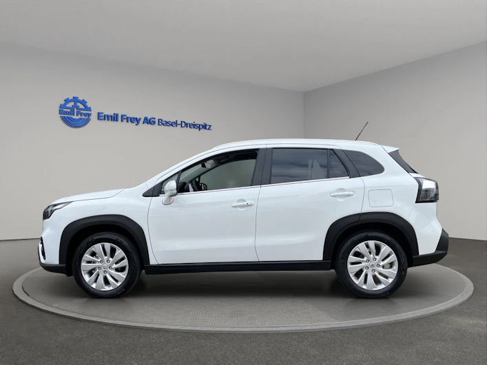 Fahrzeugbild SUZUKI S-CROSS