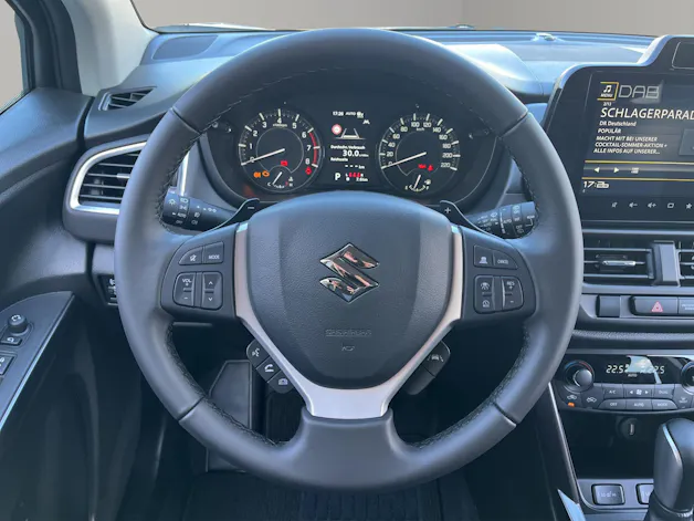 Suzuki S-Cross 1.4 T Sakura Hybrid 4x4