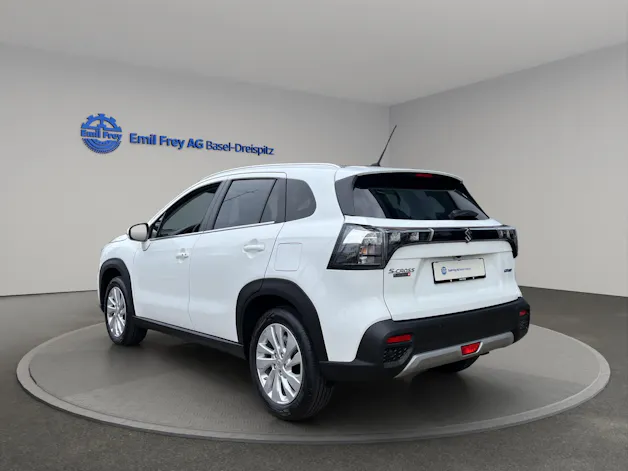 Suzuki S-Cross 1.4 T Sakura Hybrid 4x4
