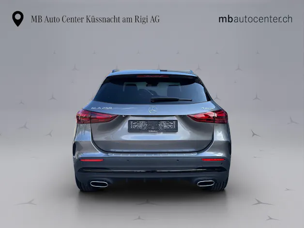 Mercedes-Benz GLA 250 Swiss Star AMG Line 4matic