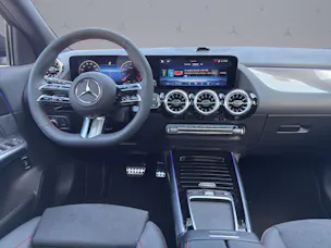 Mercedes-Benz GLA 250 Swiss Star AMG Line 4matic