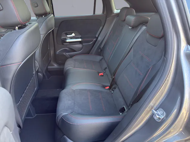 Mercedes-Benz GLA 250 Swiss Star AMG Line 4matic