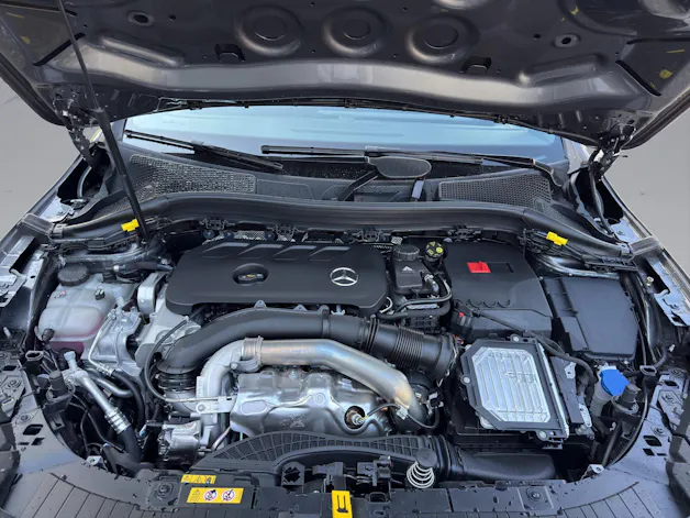 Mercedes-Benz GLA 250 Swiss Star AMG Line 4matic