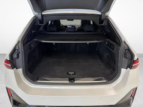 https://vehicle.imgix.net/4283740/ea06c967-d695-4232-803a-79f3460e8baf.jpg
