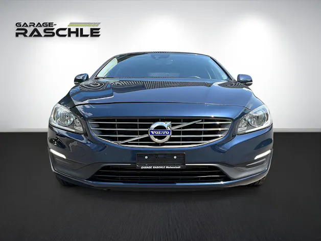 Volvo V60 2.4 D5 Momentum AWD
