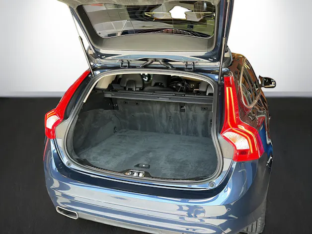 Volvo V60 2.4 D5 Momentum AWD