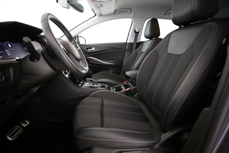 Fahrzeugbild OPEL GRANDLAND