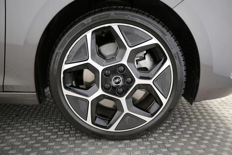 Fahrzeugbild OPEL ASTRA