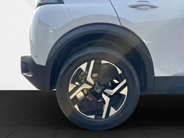 Peugeot 2008 1.2 GT Hybrid 145
