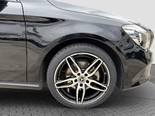 MERCEDES-BENZ CLA 200 Night Star Shooting Brake