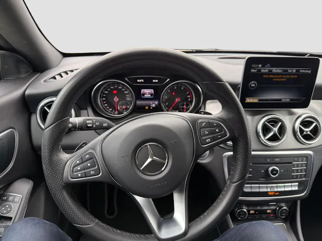 MERCEDES-BENZ CLA 200 Night Star Shooting Brake