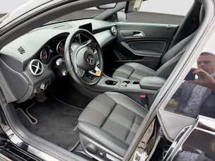MERCEDES-BENZ CLA 200 Night Star Shooting Brake