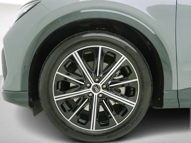 Audi Q4 e-tron 55 quattro