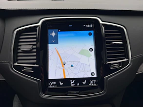 https://vehicle.imgix.net/4284051/adf2efad-e04d-45cb-82c8-64b77be219e9.jpg
