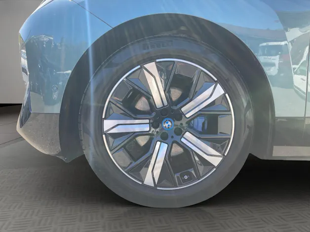 BMW iX xDrive40