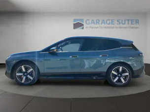 BMW iX xDrive40