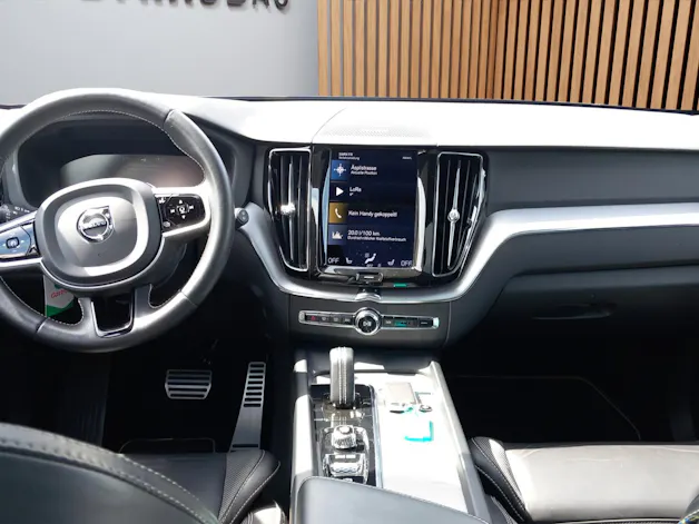 Volvo XC60 2.0 T6 TE R-Design eAWD