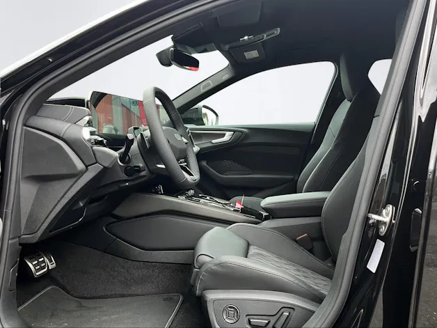 Audi A5 Avant 2.0 e-hybrid 220 Attraction quattro S-Tronic